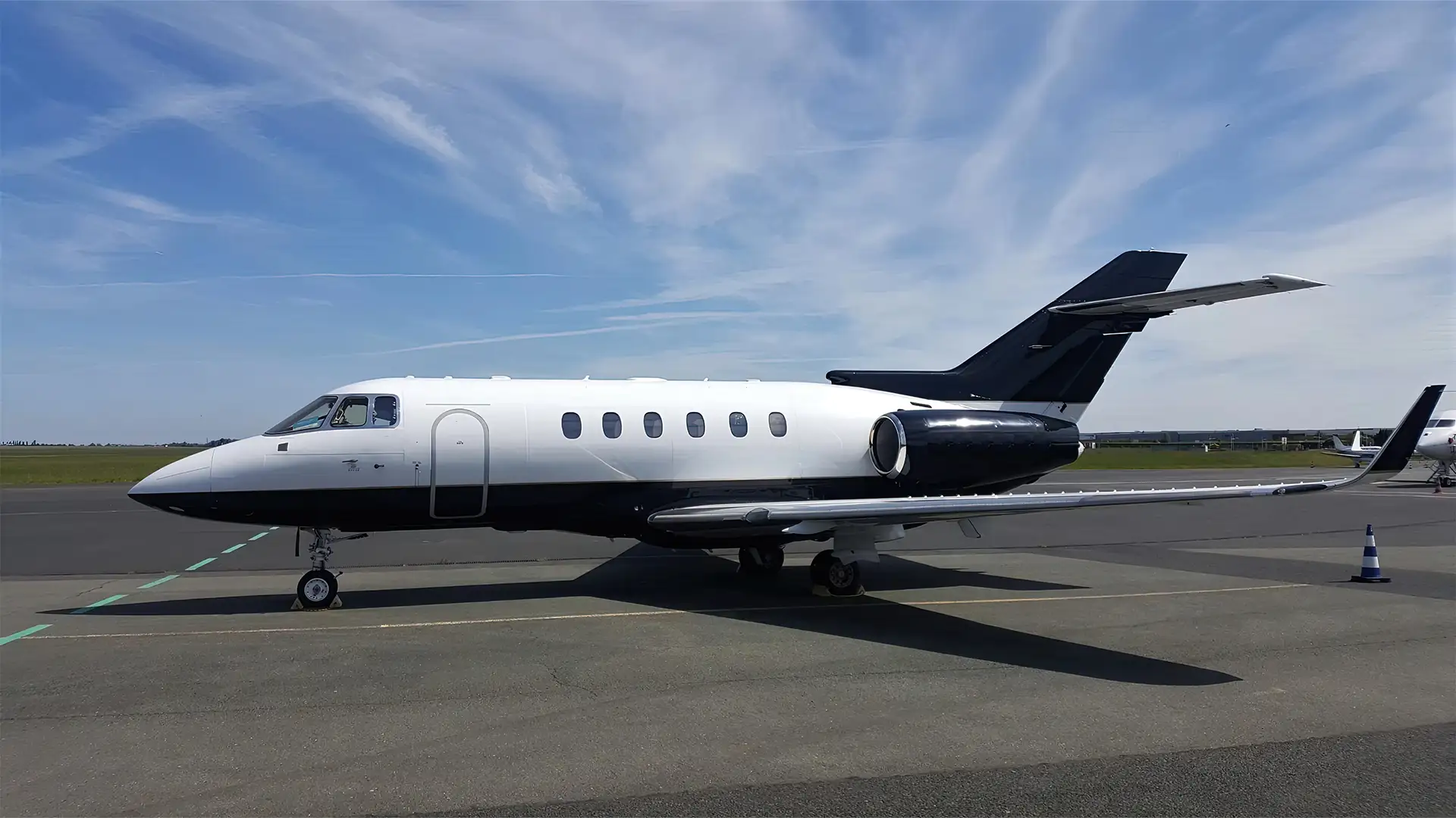 Hawker 900XP